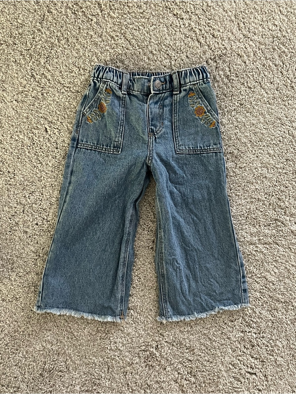 Girls' Blue Denim Wide-Leg Jeans with Embroidered Pockets